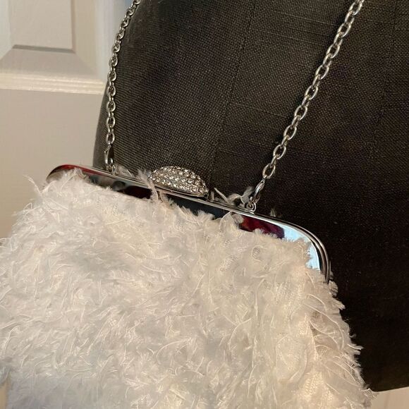 White Faux Feather Evening Bag - Picture 2 of 12